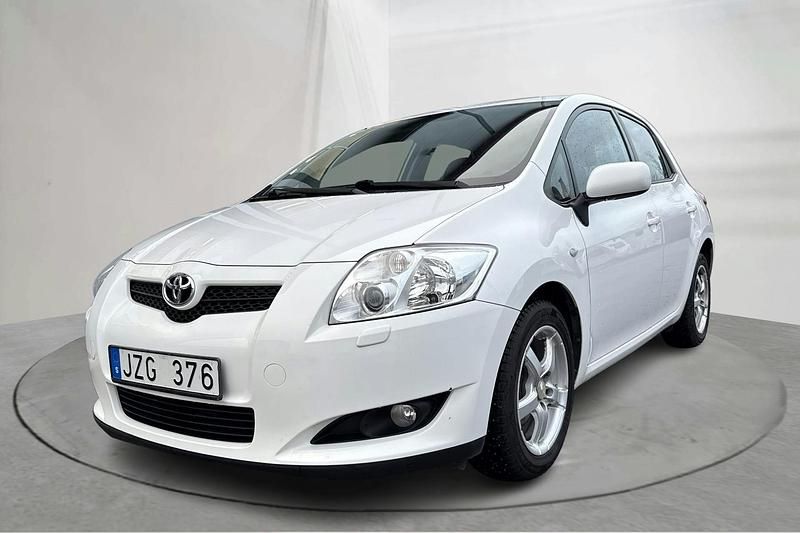 Vit Begagnad 2009 Toyota Auris | 65 000 kr (Marknadspris) - Bild 1/4
