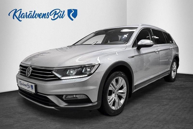 Silver Begagnad 2017 VW Passat Alltrack Kombi | 214 900 kr (Marknadspris) - Bild 1/4