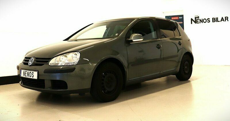Grön Begagnad 2005 VW Golf V Halvkombi | 28 500 kr (Marknadspris) - Bild 1/4