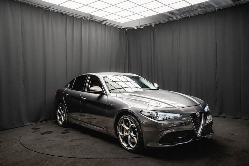 Begagnad Alfa Romeo Giulia Veloce 280 HK (205 kW) 2018 Grå Sedan
