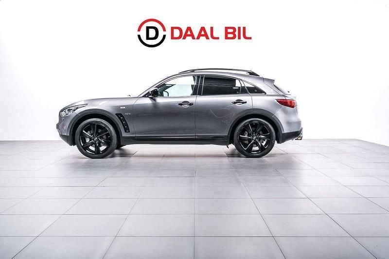 Ljusgrå Begagnad 2015 Infiniti QX70 SUV | 189 700 kr - Bild 1/4