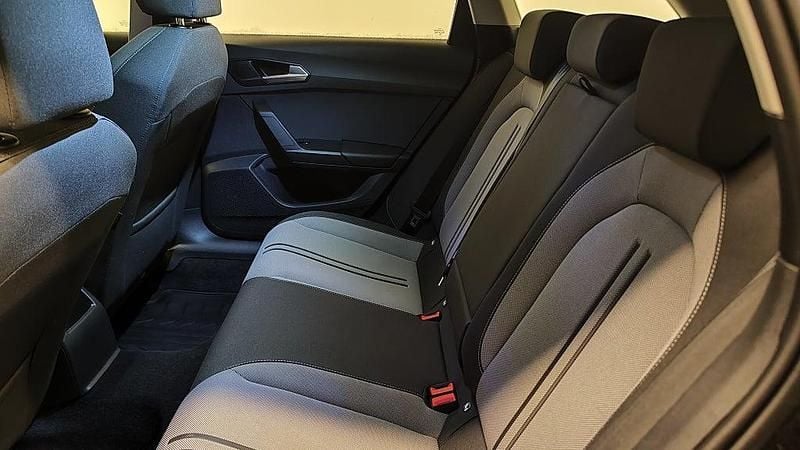 Begagnad Seat Leon ST Style 110 HK (80 kW) 2022 Svart Kombi