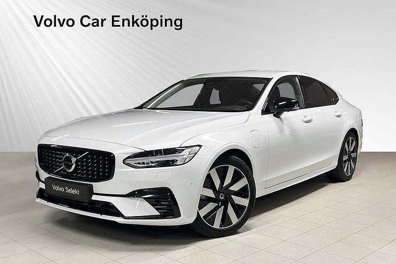 Vit Begagnad 2023 Volvo S90 Plus Sedan | 489 400 kr (Bra pris) - Bild 1/3