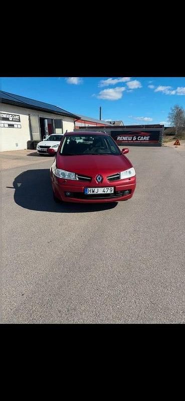 Röd Begagnad 2009 Renault Mégane GrandTour Kombi | 25 900 kr (Marknadspris) - Bild 1/4