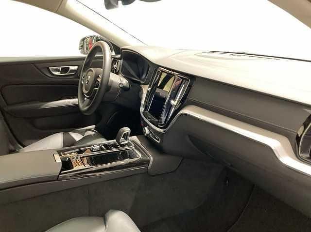 Begagnad Volvo V60 349 HK (256 kW) 2025 Vit Kombi