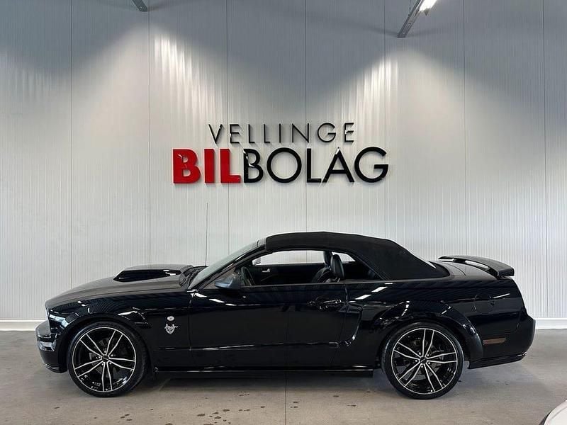Svart Begagnad 2009 Ford Mustang GT Convertible Cab | 259 500 kr (Lite dyr) - Bild 1/4