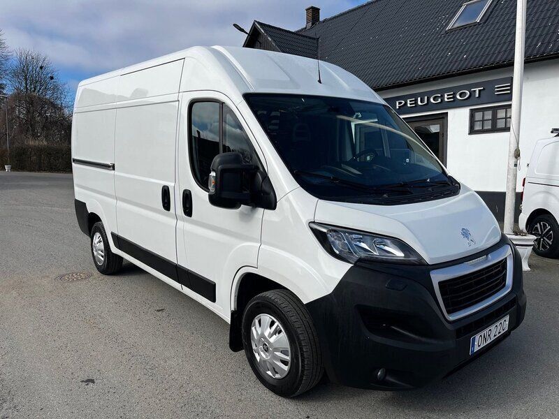 Vit Begagnad 2019 Peugeot Boxer Van | 198 750 kr (Marknadspris) - Bild 1/4
