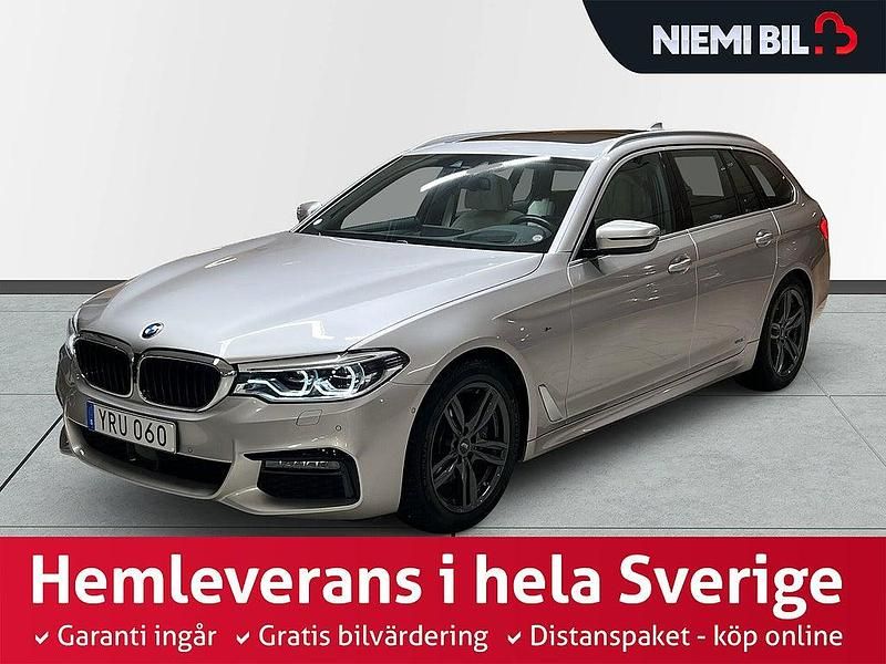 Grå Begagnad 2018 BMW 530 M Sport Kombi | 419 900 kr (Marknadspris) - Bild 1/3