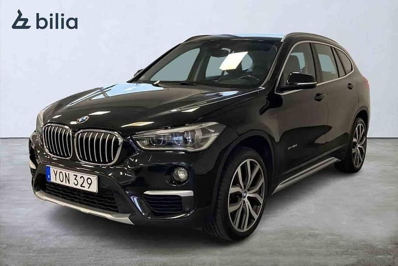 Svart Begagnad 2018 BMW X1 SUV | 239 900 kr (Bra pris) - Bild 1/1
