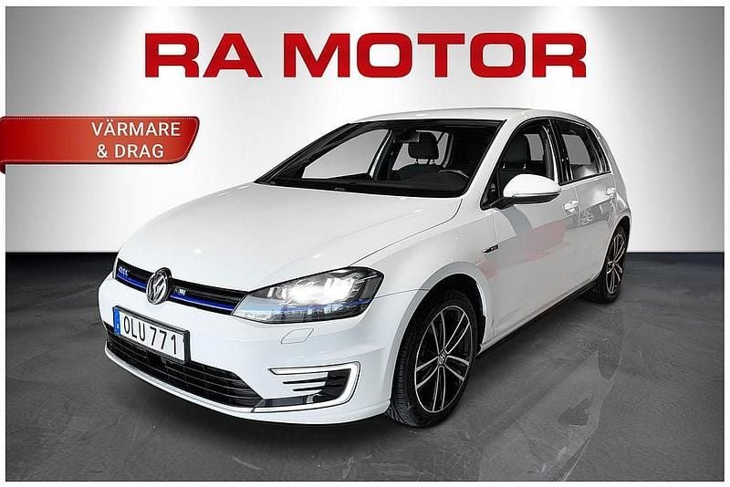 Vit Begagnad 2016 VW Golf VII GTE Halvkombi | 159 900 kr (Marknadspris) - Bild 1/4