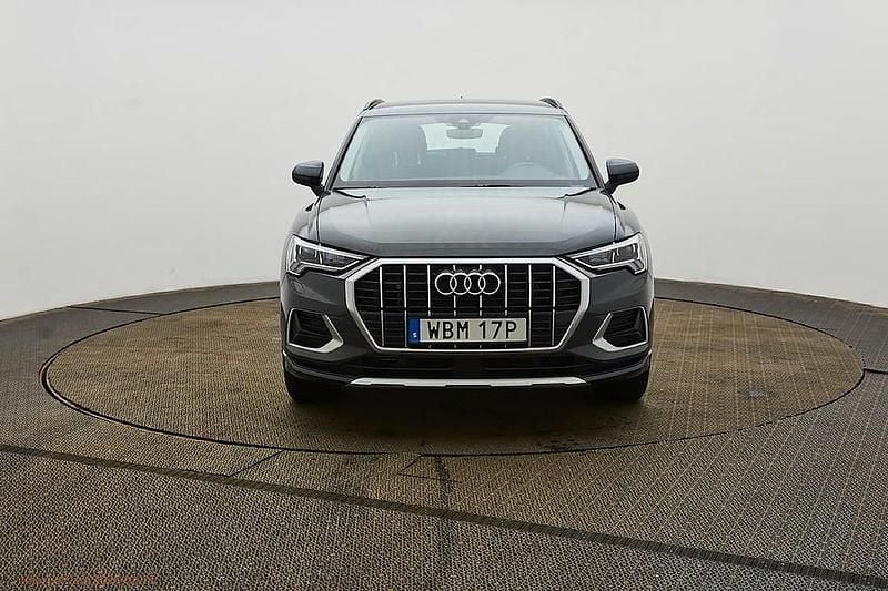 Begagnad Audi Q3 Advanced 150 HK (110 kW) 2024 Grå SUV
