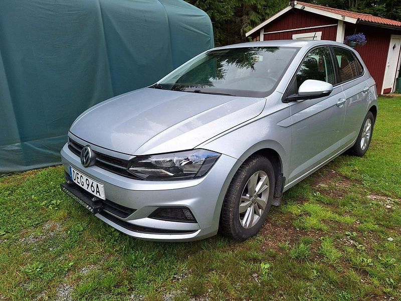 Silver Begagnad 2019 VW Polo Halvkombi | 135 000 kr (Marknadspris) - Bild 1/2