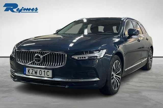 Mörkblå Begagnad 2023 Volvo V90 Core Kombi | 399 900 kr (Marknadspris) - Bild 1/4