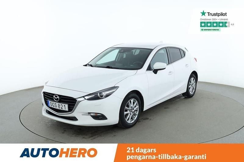 Vit Begagnad 2016 Mazda 3 Inclusive Halvkombi | 124 000 kr (Marknadspris) - Bild 1/4