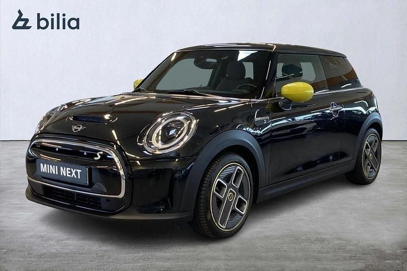 Svart Begagnad 2022 Mini Cooper SE Halvkombi | 209 000 kr (Superpris) - Bild 1/4