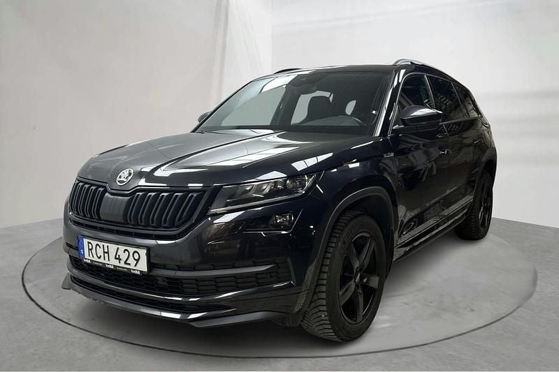 Svart Begagnad 2018 Skoda Kodiaq Business Line SUV | 254 000 kr (Marknadspris) - Bild 1/4