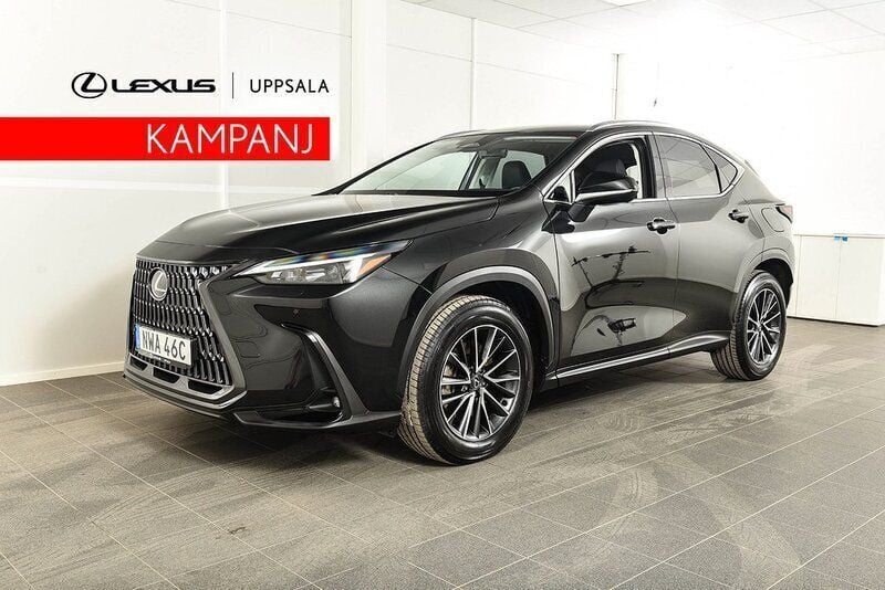 Svart Begagnad 2023 Lexus NX450h+ Business Edition SUV | 569 900 kr (Marknadspris) - Bild 1/4