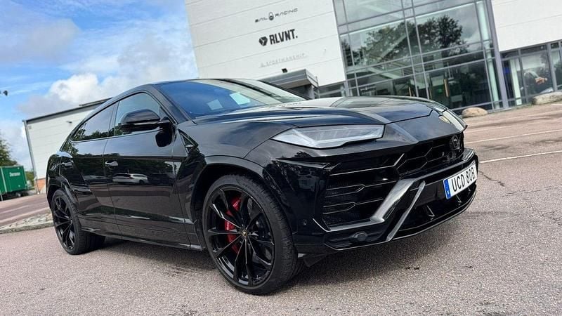 Svart Begagnad 2021 Lamborghini Urus SUV | 2 199 000 kr - Bild 1/4