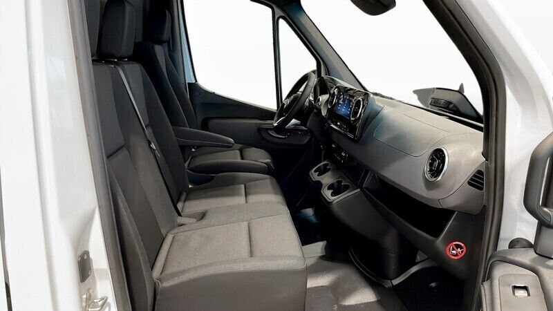 Begagnad Mercedes E-Sprinter 11 kW (15 HK) 2024 Vit Van