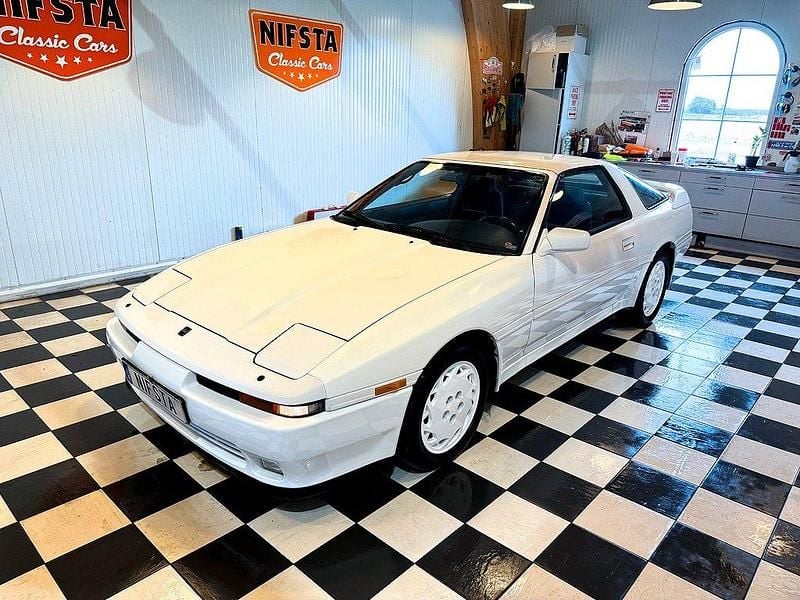 Vit Begagnad 1989 Toyota Supra Sportkupé | 239 900 kr - Bild 1/4