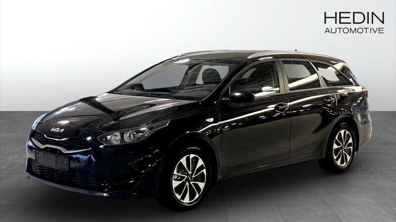 Svart (black) Ny 2025 Kia Ceed Sportswagon Kombi | 254 500 kr (Bra pris) - Bild 1/4