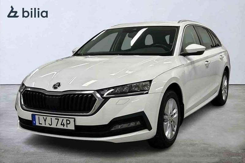 Vit Begagnad 2023 Skoda Octavia Kombi | 255 100 kr (Lite dyr) - Bild 1/1