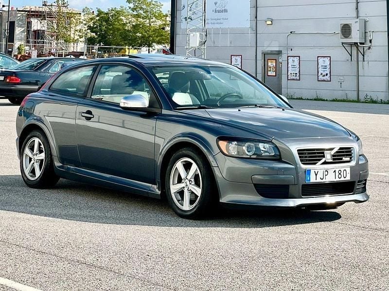 Svart Begagnad 2010 Volvo C30 R-Design Kinetic Halvkombi | 34 800 kr (Superpris) - Bild 1/4