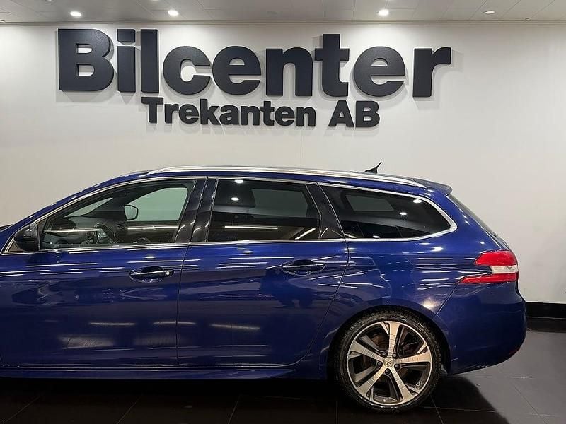 Begagnad Peugeot 308 GT 181 HK (133 kW) 2015 Blå Kombi