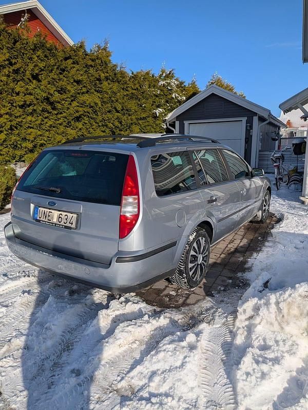 Begagnad Ford Mondeo 145 HK (106 kW) 2004 Kombi