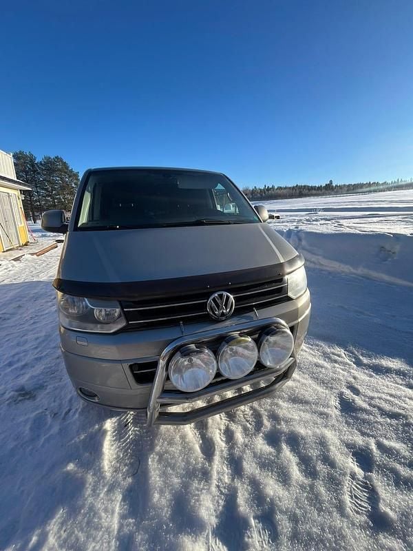 Begagnad VW Multivan 180 HK (132 kW) 2011