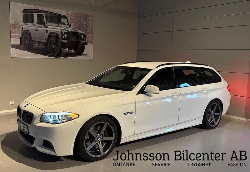 Vit Begagnad 2011 BMW 528 M Sport Kombi | 109 900 kr (Lite dyr) - Bild 1/4