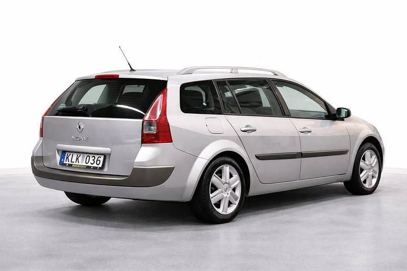 Begagnad Renault Mégane III 112 HK (82 kW) 2008 Silver