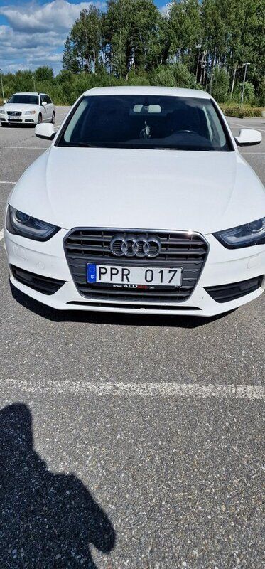 Vit Begagnad 2013 Audi A4 Comfort Sedan | 130 000 kr (Lite dyr) - Bild 1/4