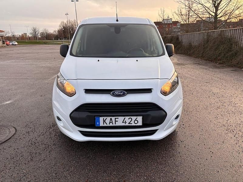 Begagnad 2018 Ford Transit Connect Minibuss | 76 800 kr - Bild 1/4