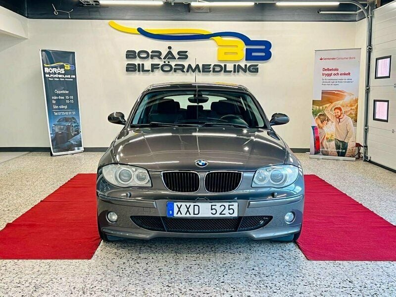 Brun Begagnad 2006 BMW 120 Advantage Halvkombi | 69 900 kr (Lite dyr) - Bild 1/4