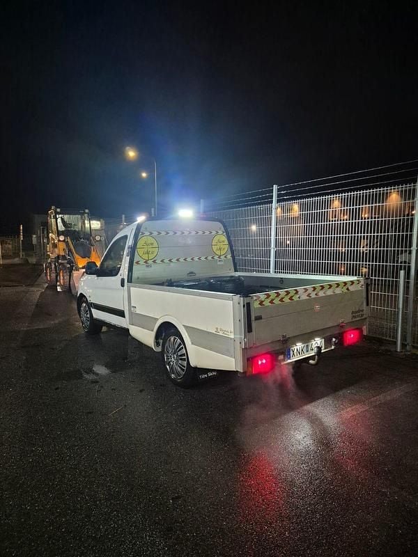 Begagnad 2006 Peugeot Partner Minibuss | 15 500 kr - Bild 1/2