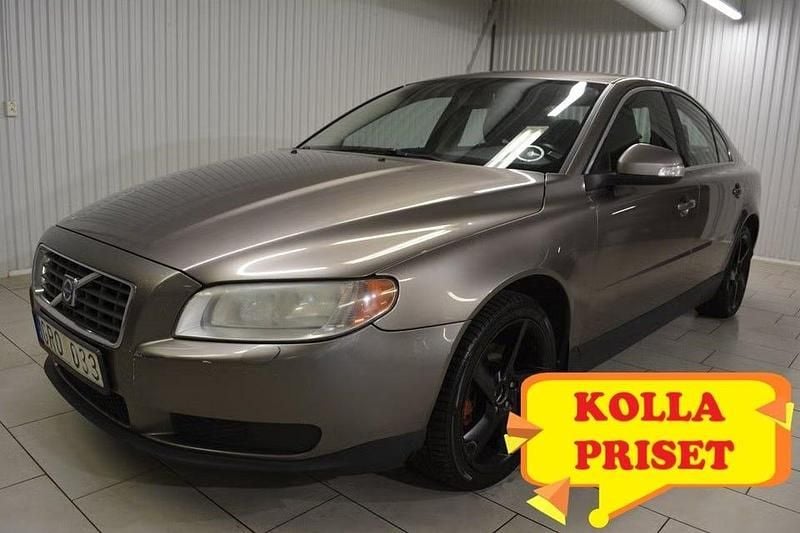 Grå Begagnad 2008 Volvo S80 Kinetic Sedan | 39 000 kr (Marknadspris) - Bild 1/3