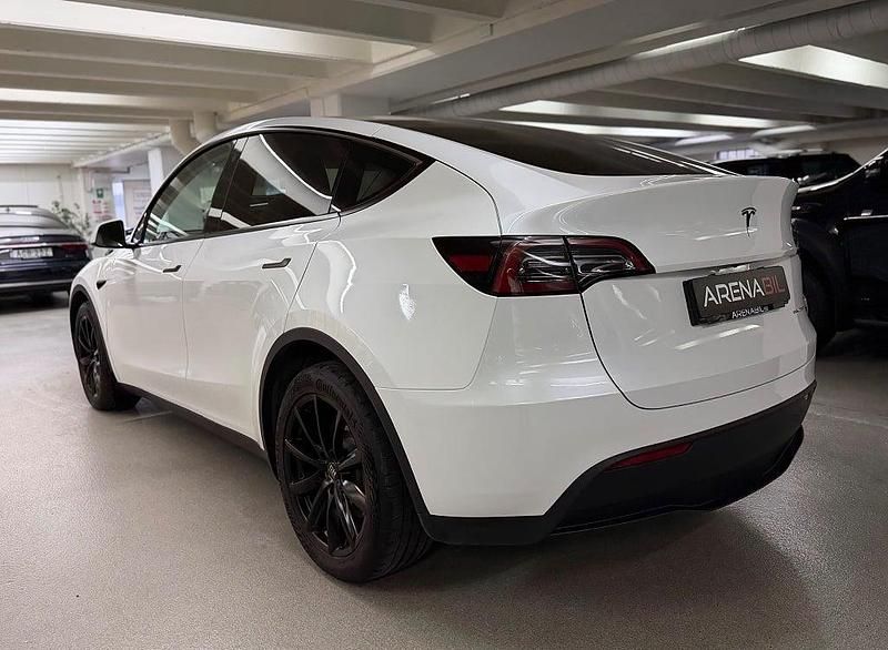 Begagnad Tesla Model Y Long Range AWD 378 kW (514 HK) 2023 SUV