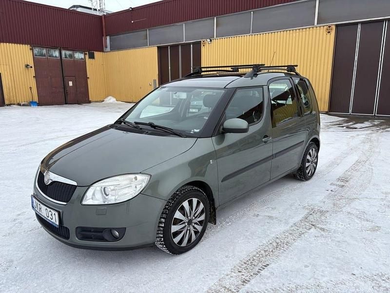 Begagnad Skoda Roomster 105 HK (77 kW) 2008 Grön Minibuss