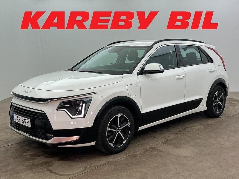 Vit Begagnad 2023 Kia Niro SUV | 244 900 kr (Bra pris) - Bild 1/4