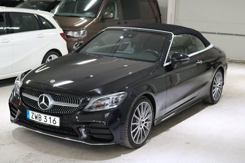 Begagnad Mercedes C300 AMG line 259 HK (190 kW) 2021 Svart Cab