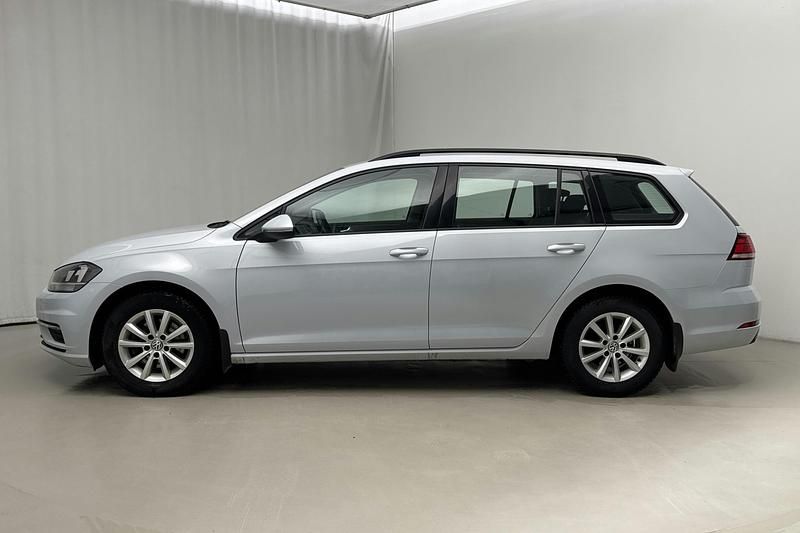 Begagnad VW Golf VII 110 HK (80 kW) 2018 Ljusgrå