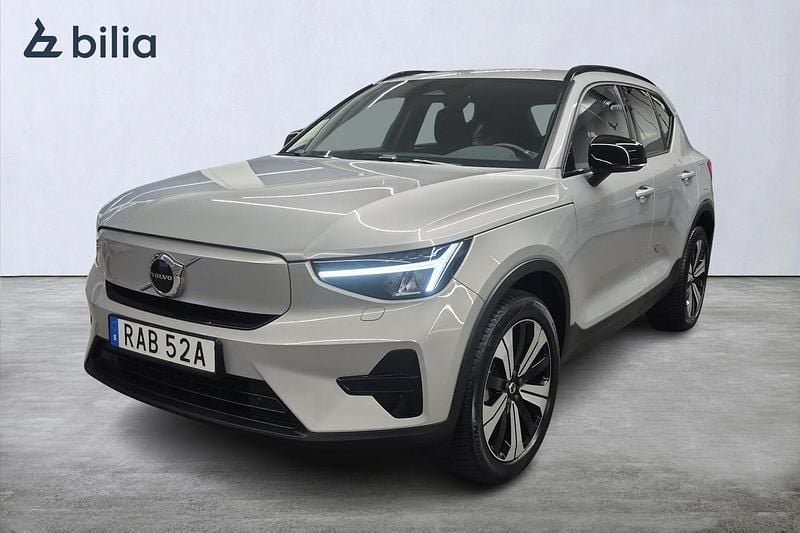 Silver Begagnad 2023 Volvo XC40 Single Motor SUV | 334 900 kr - Bild 1/4