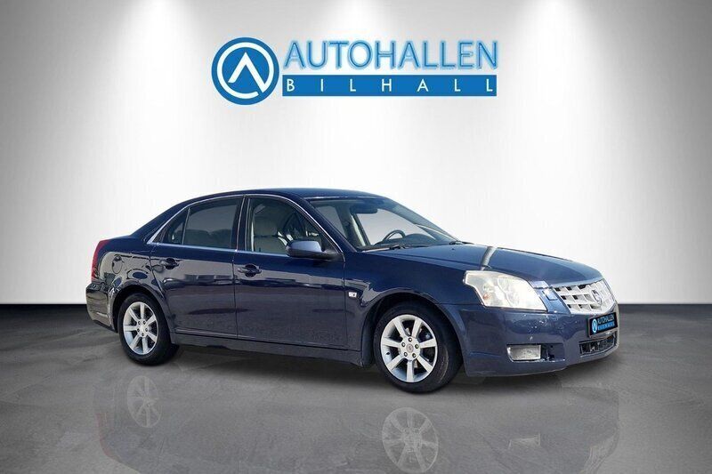 Mörkblå (blå) Begagnad 2006 Cadillac BLS Sedan | 54 900 kr - Bild 1/4