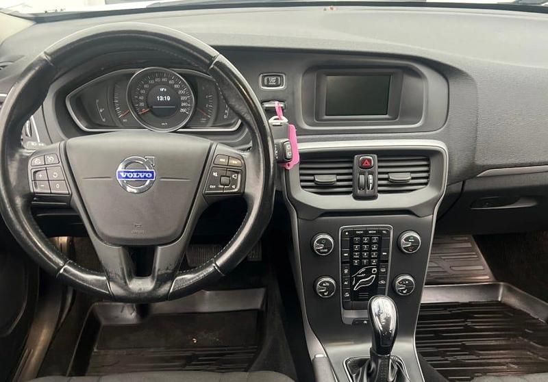 Begagnad Volvo V40 115 HK (84 kW) 2015 Halvkombi
