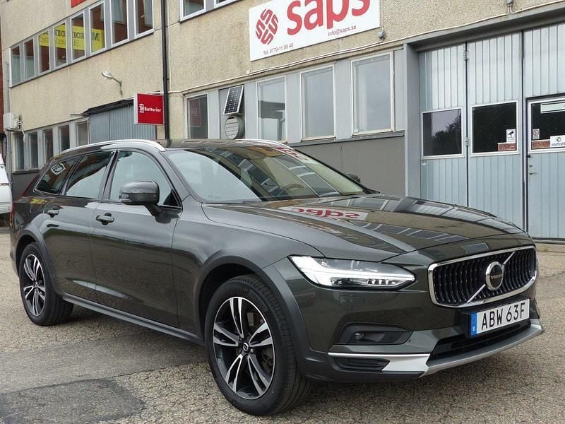 Mörkgrå (pine grey metallic) Begagnad 2021 Volvo V90 CC Kombi | 319 800 kr (Bra pris) - Bild 1/4