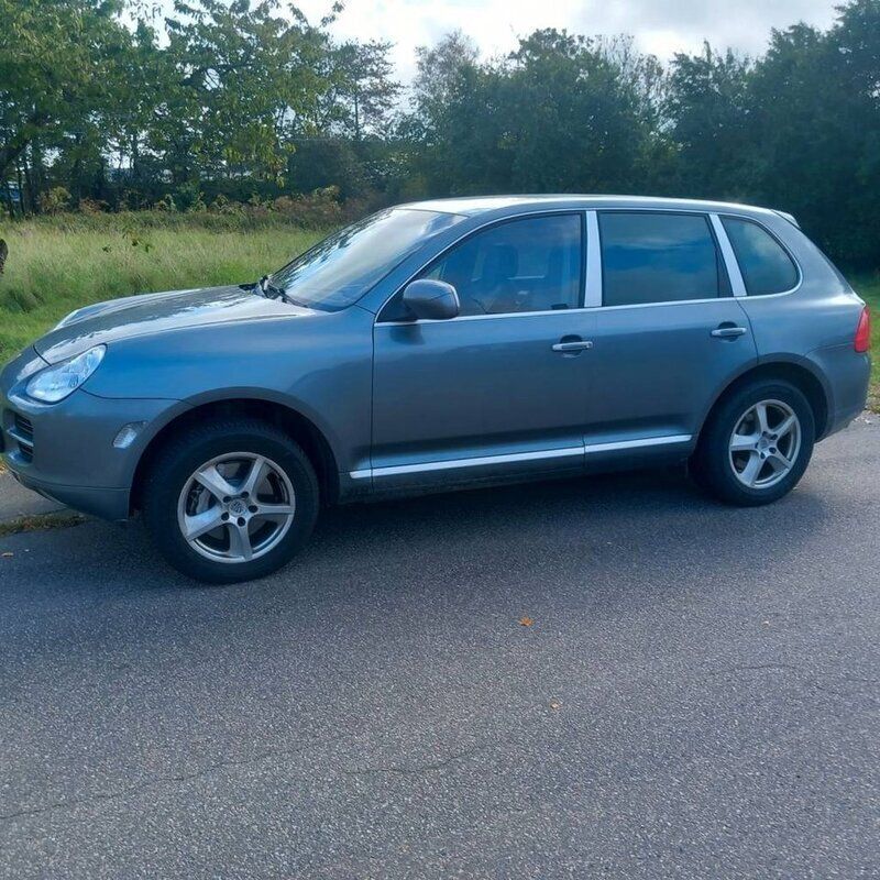Begagnad 2004 Porsche Cayenne S SUV | 79 000 kr - Bild 1/3