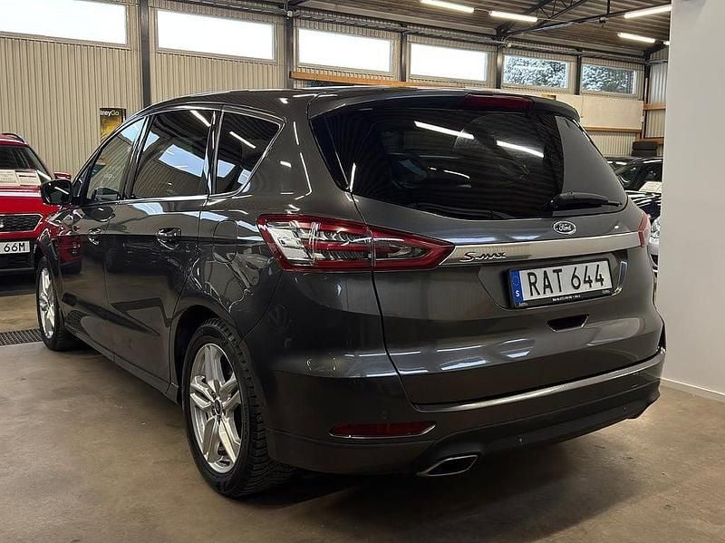 Begagnad Ford S-MAX Business Edition 180 HK (132 kW) 2015 Grå Minibuss