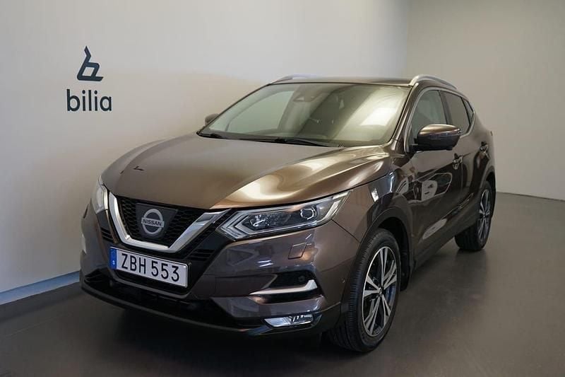Brun Begagnad 2017 Nissan Qashqai Tekna SUV | 179 500 kr (Marknadspris) - Bild 1/3
