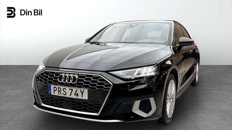 Brilliantsvart Begagnad 2022 Audi A3 Sportback e-tron Advanced Plus Sedan | 279 000 kr (Superpris) - Bild 1/4
